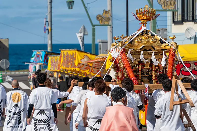 神社例大祭(鴛泊・鬼脇)の写真 3